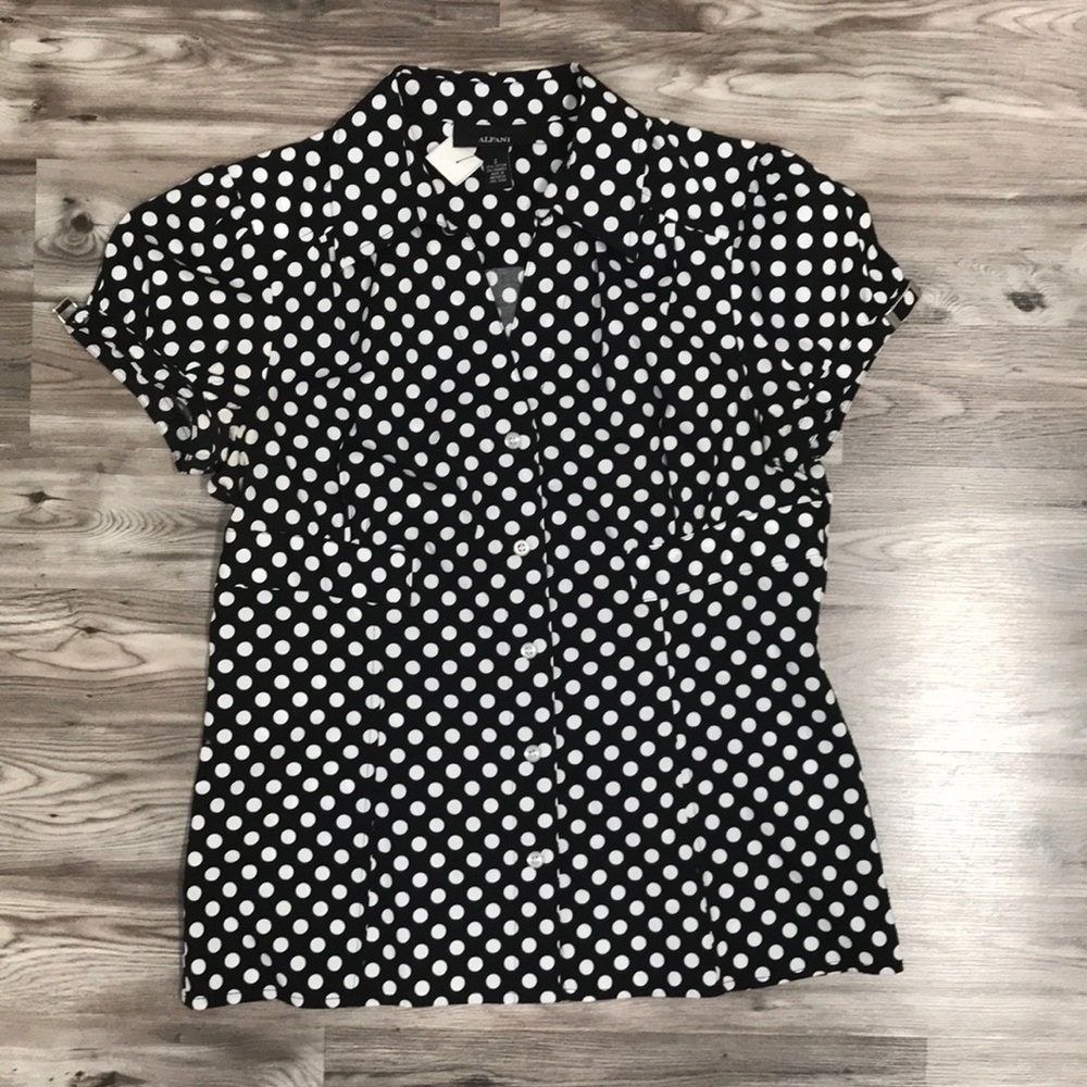 Alfani black w white polka dot vneck button blouse